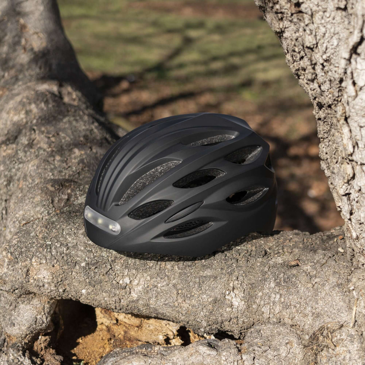 Capacete mtb com luzes frontal e traseita – tamanho L preto