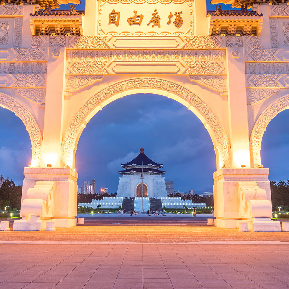 Projetor LED Braytron 30W 3000K | Iluminação Externa à Prova d'Água IP65