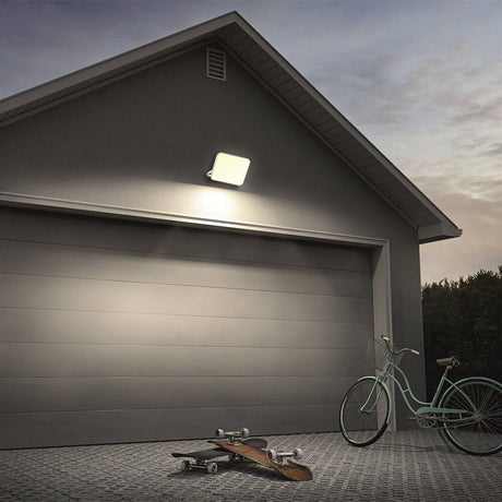 Projetor LED Braytron 100W 3 em 1 | Iluminação Externa IP65 com Múltiplos Temperaturas de Cor