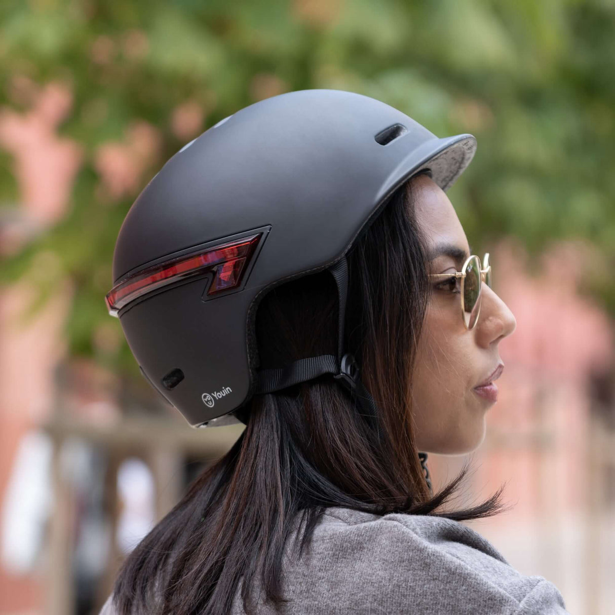 Capacete led traseiro e comando bluetooth - tamanho L preto