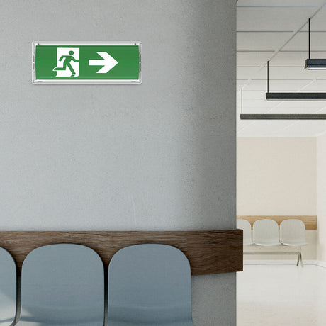 Luminária de Emergência LED 5W IP65 com Sinalização Inclusa Braytron – Saída de Emergência Bivolt