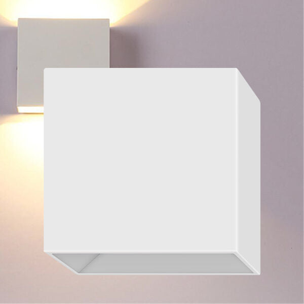 Luminária de Parede Braytron Vekta 2x2W Branca IP65 | Iluminação Externa