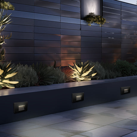 Luminária de Parede Braytron Vekta 3W Quadrada Preta 4000K IP65 | Iluminação Externa