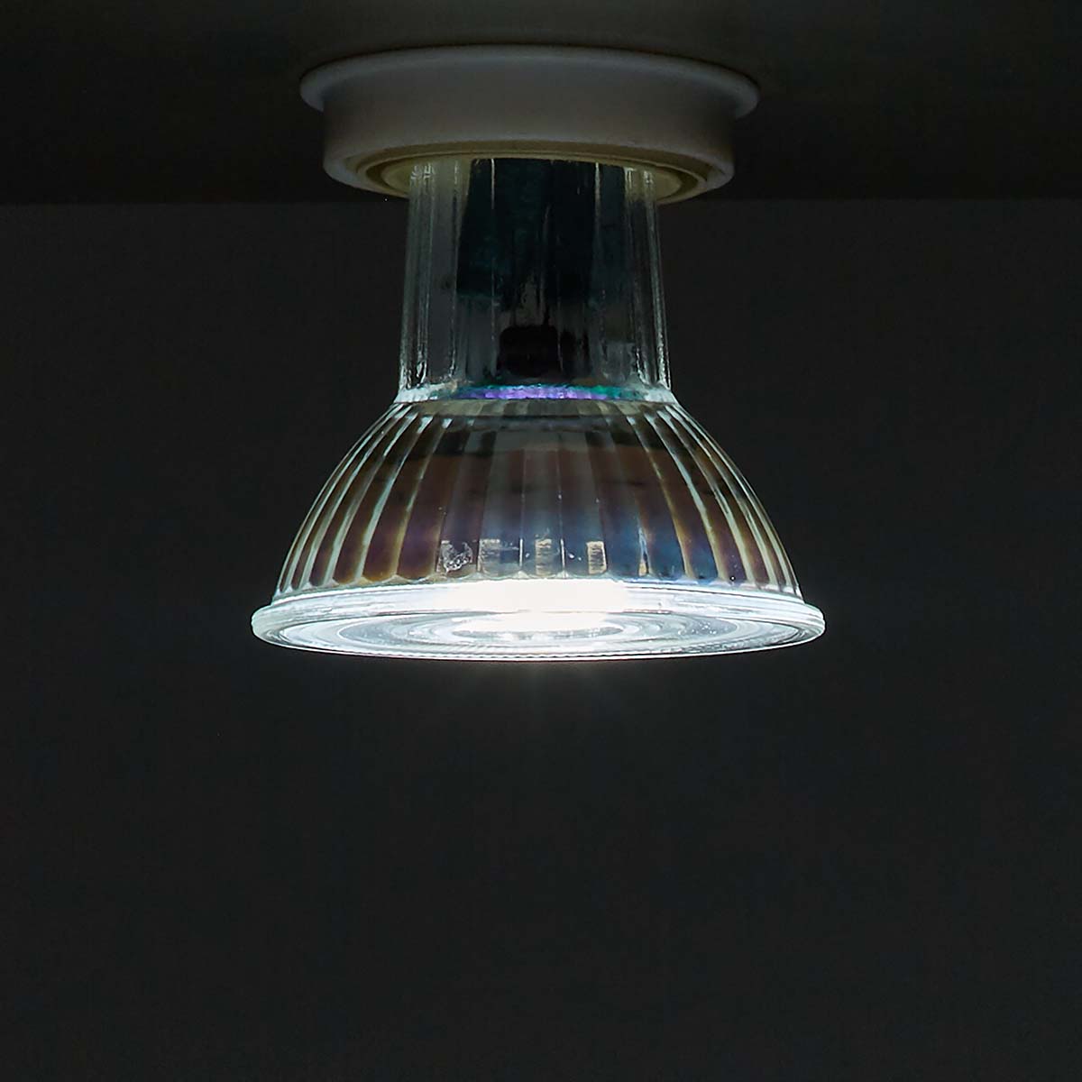 Lâmp. LED Branco Qt e Frio|Wi-Fi|GU10|345 lm|4.9 W|PAR16